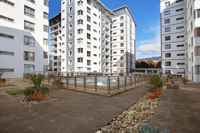 To Let 2 Bedroom Property for Rent in Claremont Western Cape